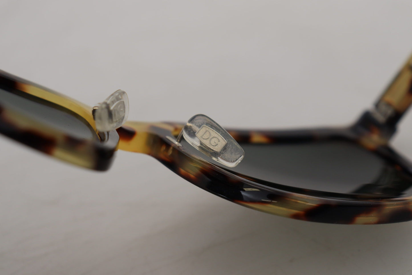 Elegant Wayfarer Havana Sunglasses