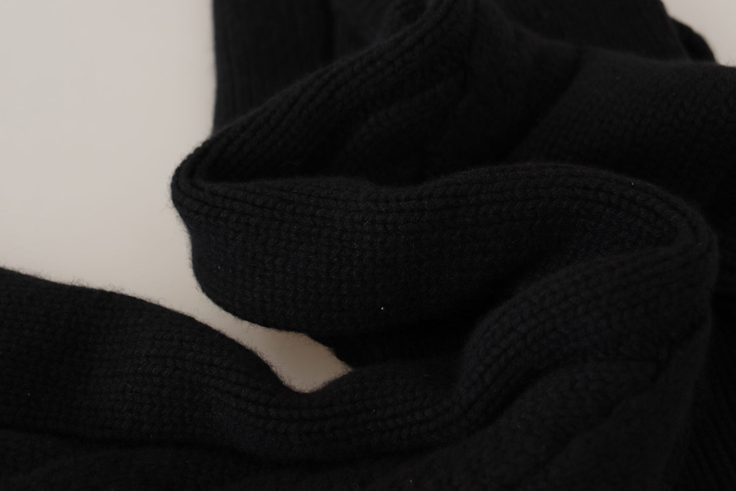 Elegant Cashmere Men's Scarf