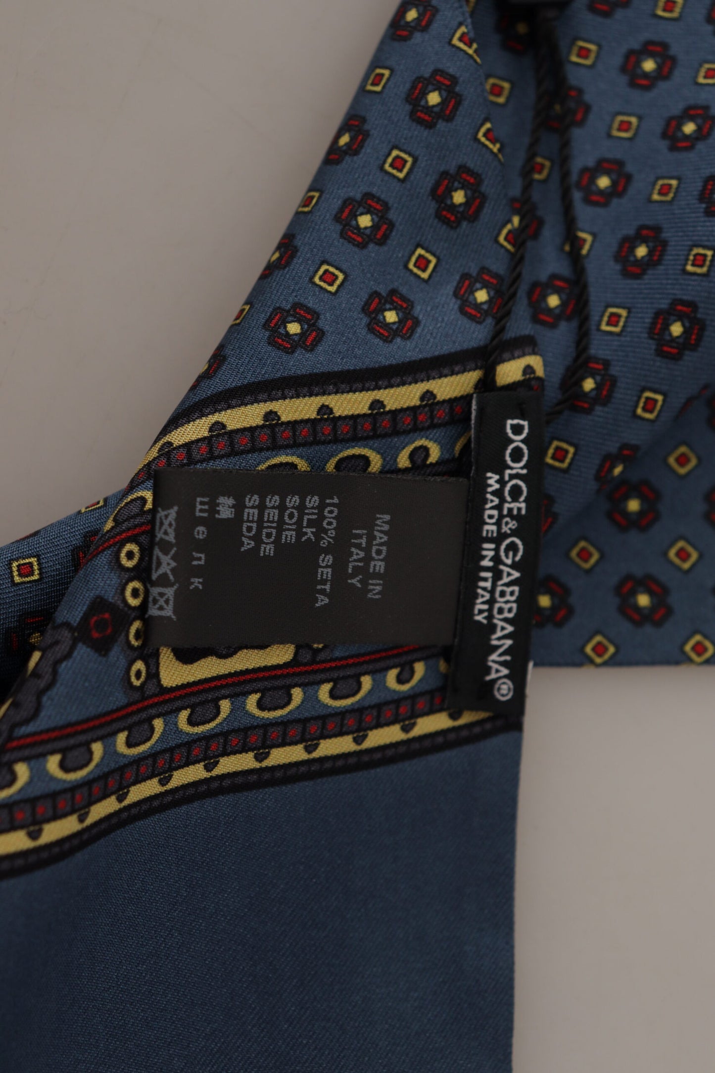 Elegant Silk Men's Scarf in Blue