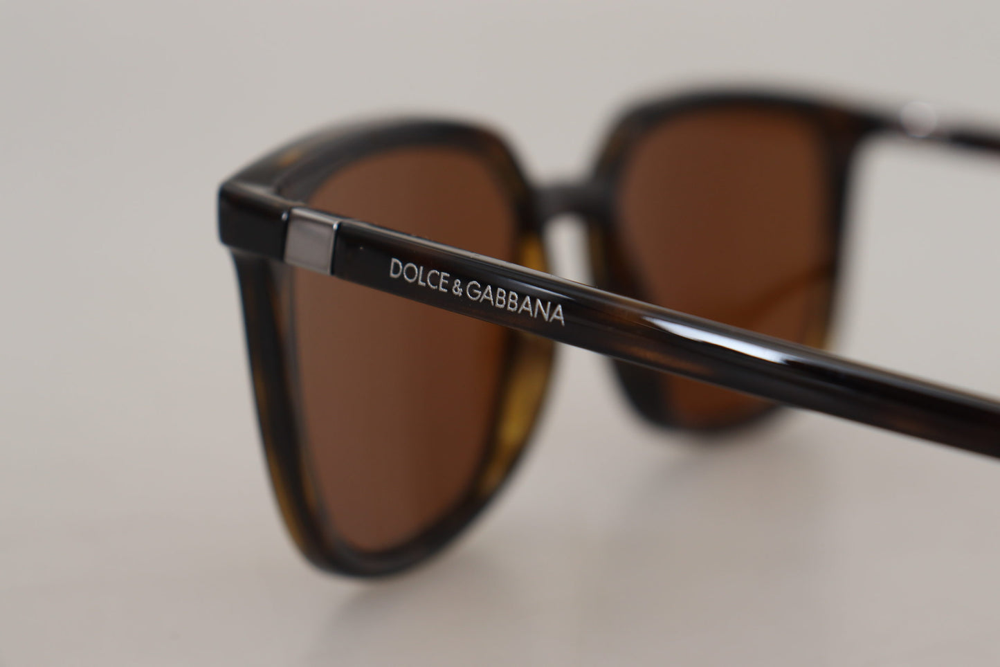 Elegant Unisex Brown Sunglasses