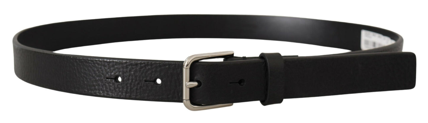 Elegant Leather Belt with Metal Buckle Closure