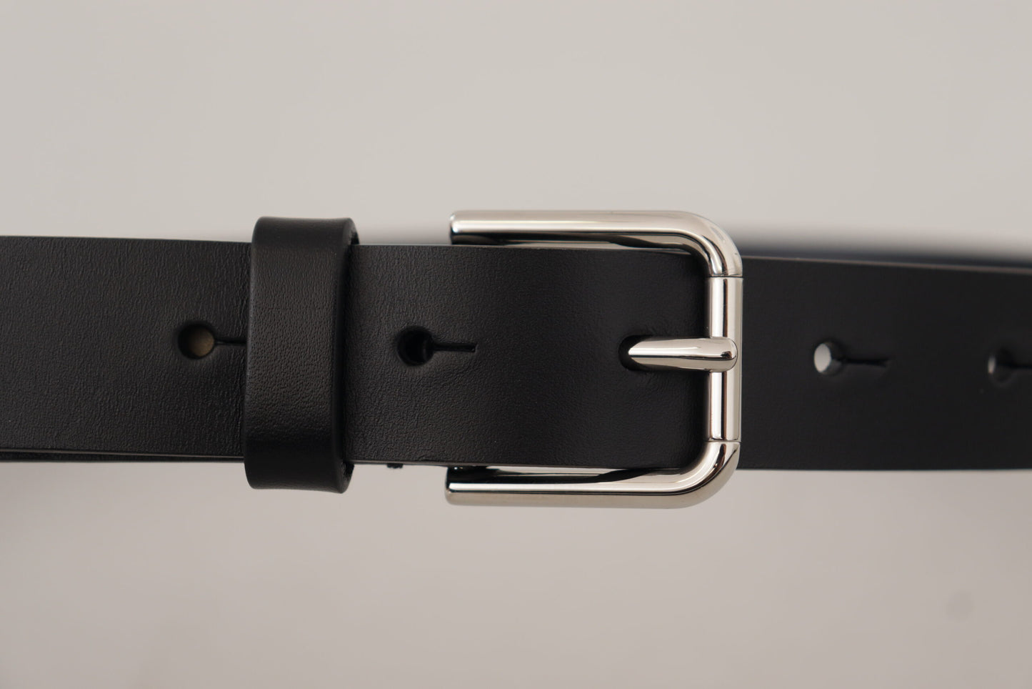 Elegant Black Leather Belt with Metal Buckle