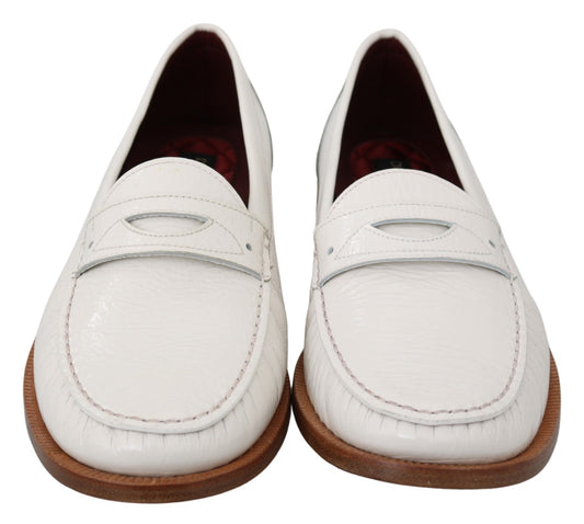 Elegant White Moccasin Slippers for the Discerning Gentleman