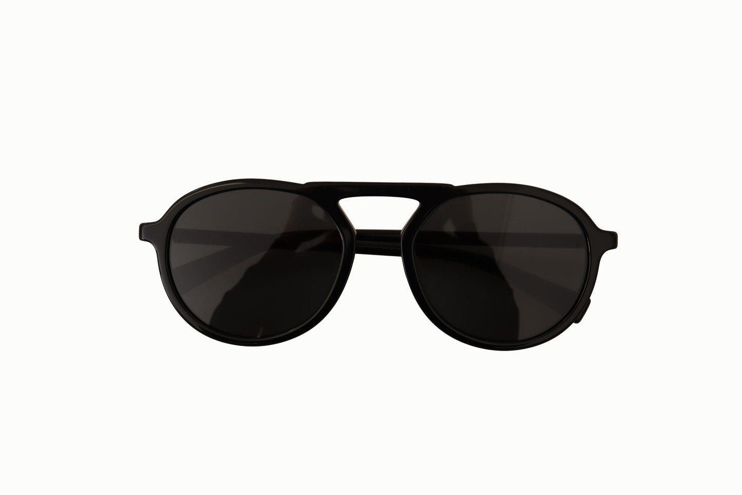 Elegant Black Full-Frame Sunglasses