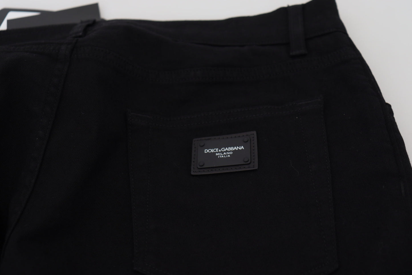 Sleek Black Denim Pants for the Modern Man