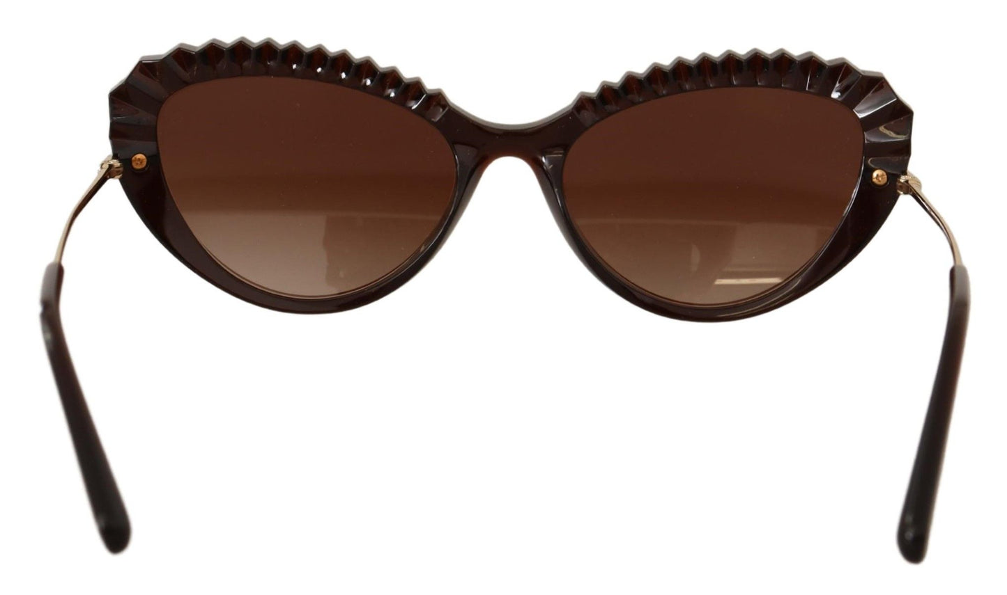 Chic Cat-Eye Sunglasses in Translucent Brown