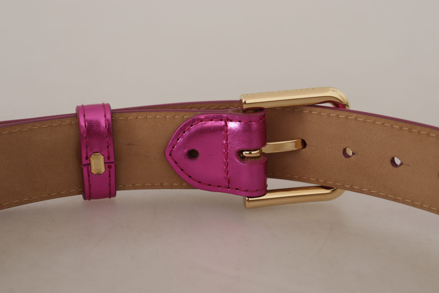 Chic Pink Leather Logo Buckle Belt