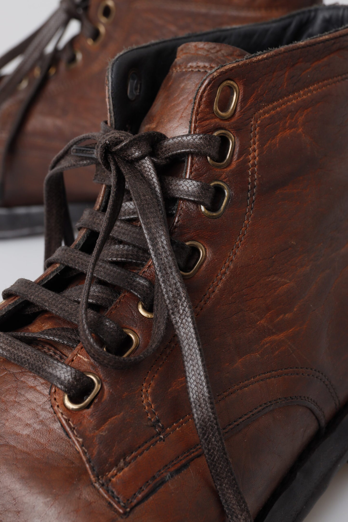 Elegant Leather Lace-Up Men's Boots