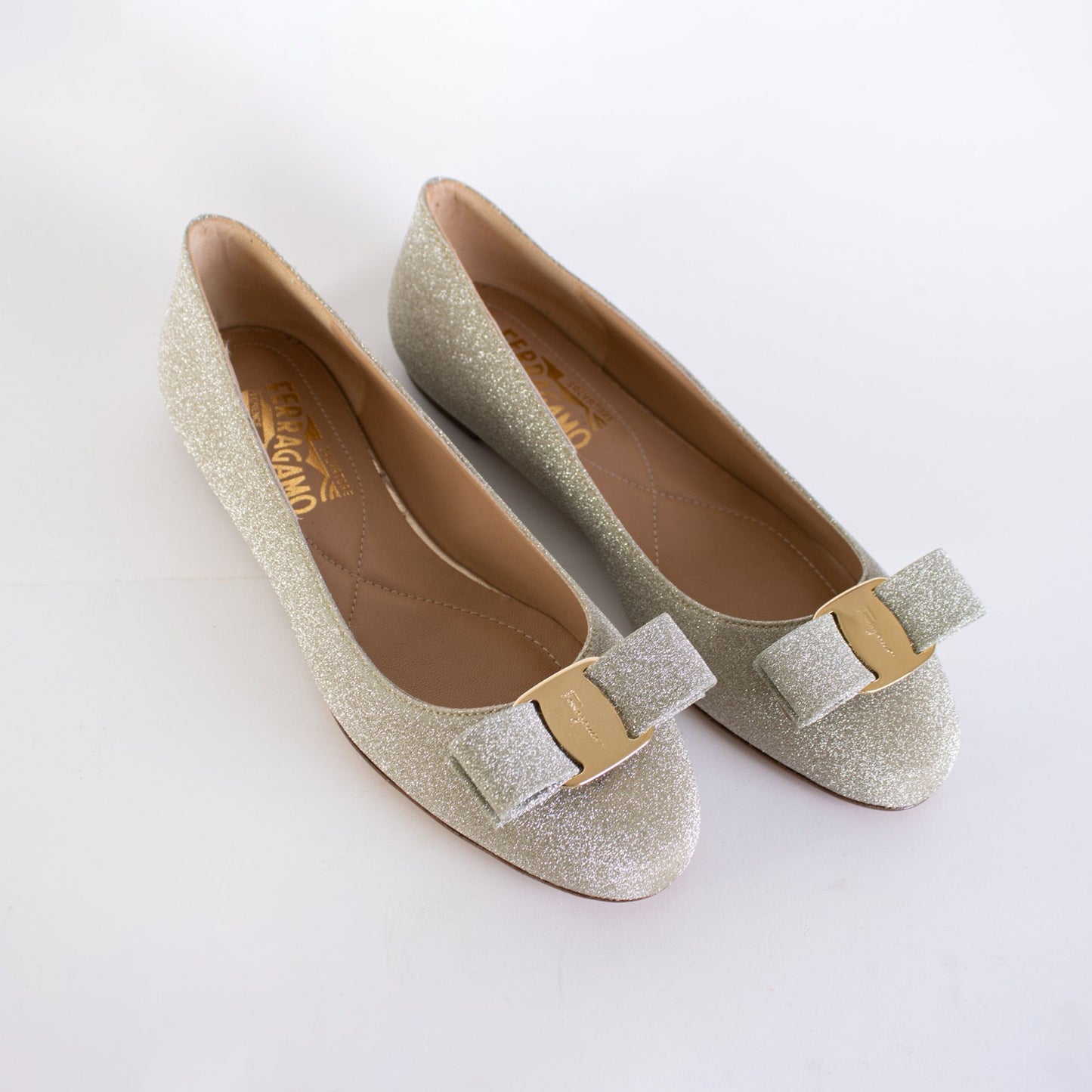 Elegant Gold Leather Ballerinas