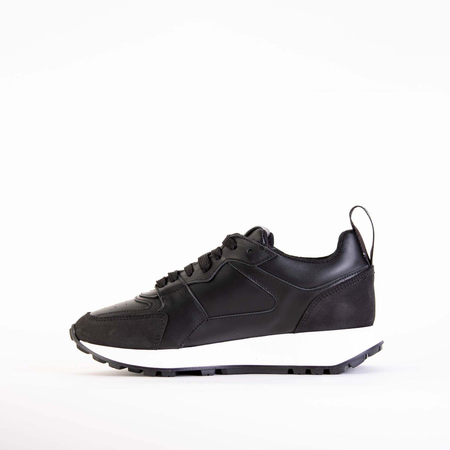 Elegant Black Leather Sneakers with Italian Craftsmanship