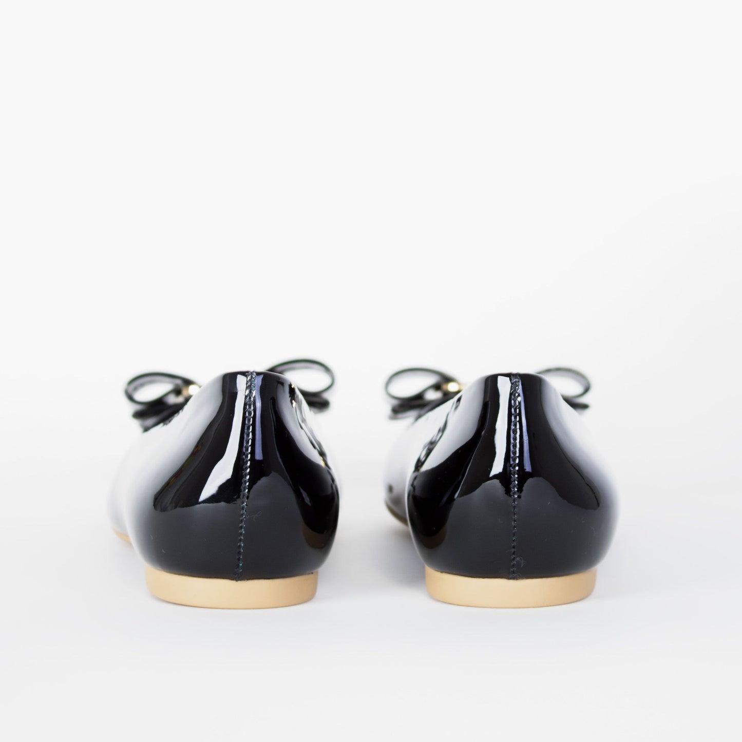 Elegant Black Leather Ballerinas