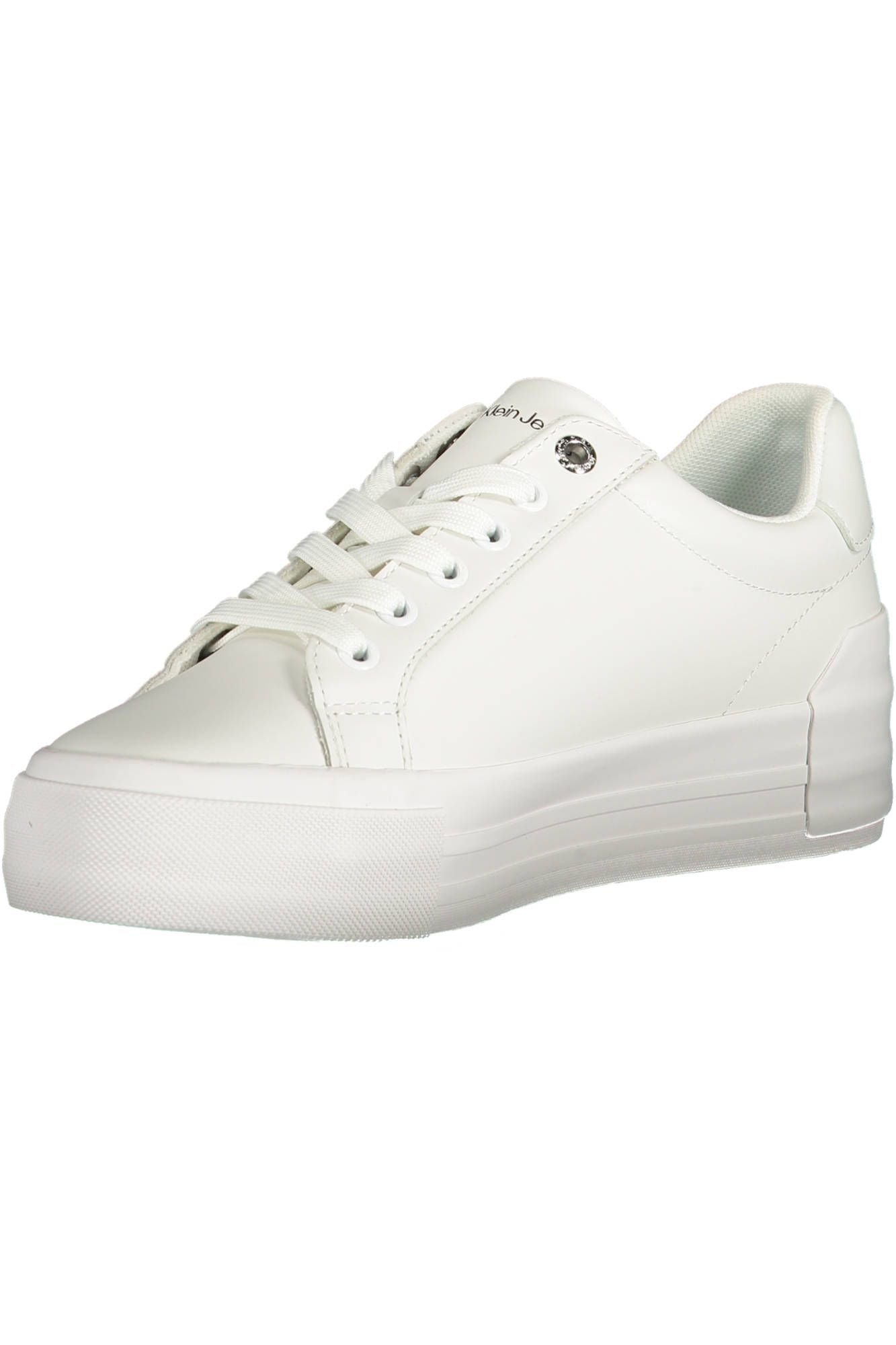 Chic White Sneakers with Contrasting Details