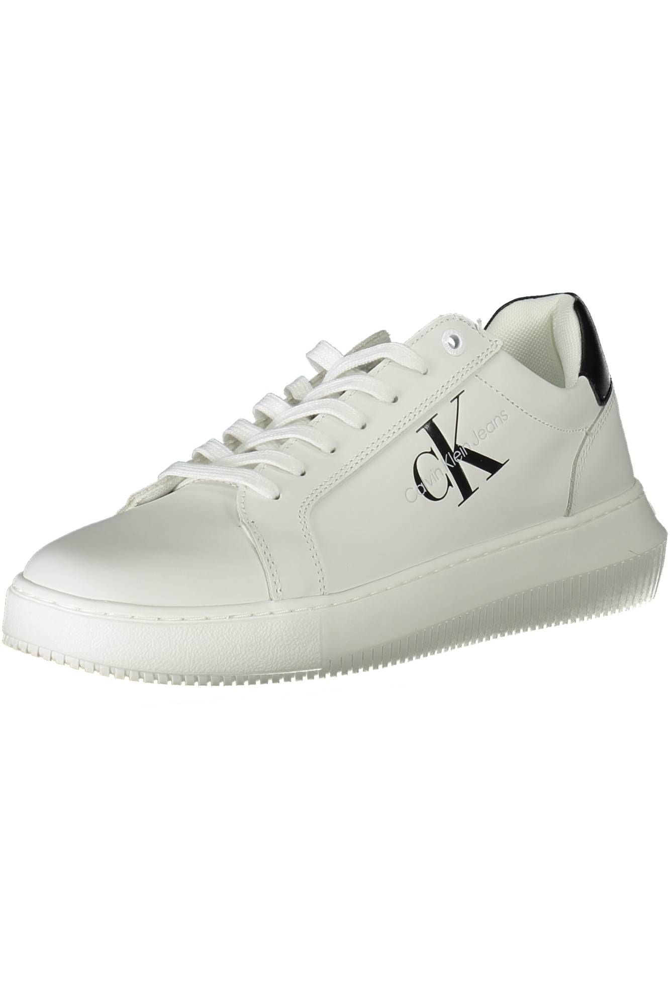 Sleek White Sneakers with Eco-Friendly Flair