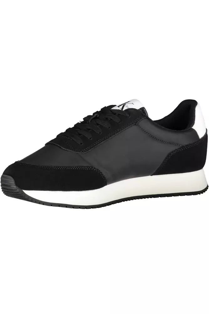 Sleek Black Sports Sneakers with Contrasting Details