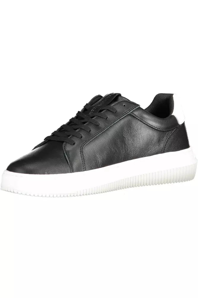 Sleek Black Sporty Sneakers with Contrasting Detail