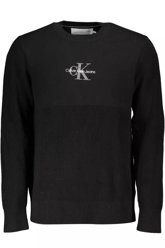 Sleek Long-Sleeved Crew Neck Shirt with Logo