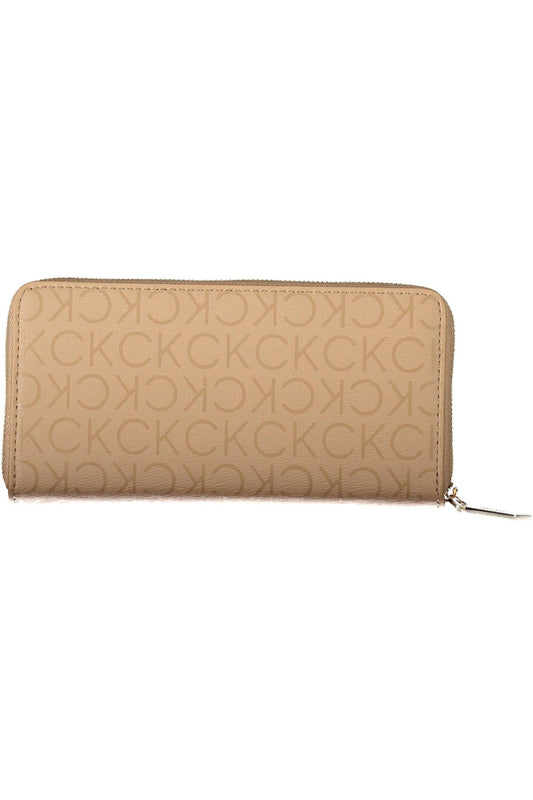 Elegant Beige Wallet with Secure Zip Closure