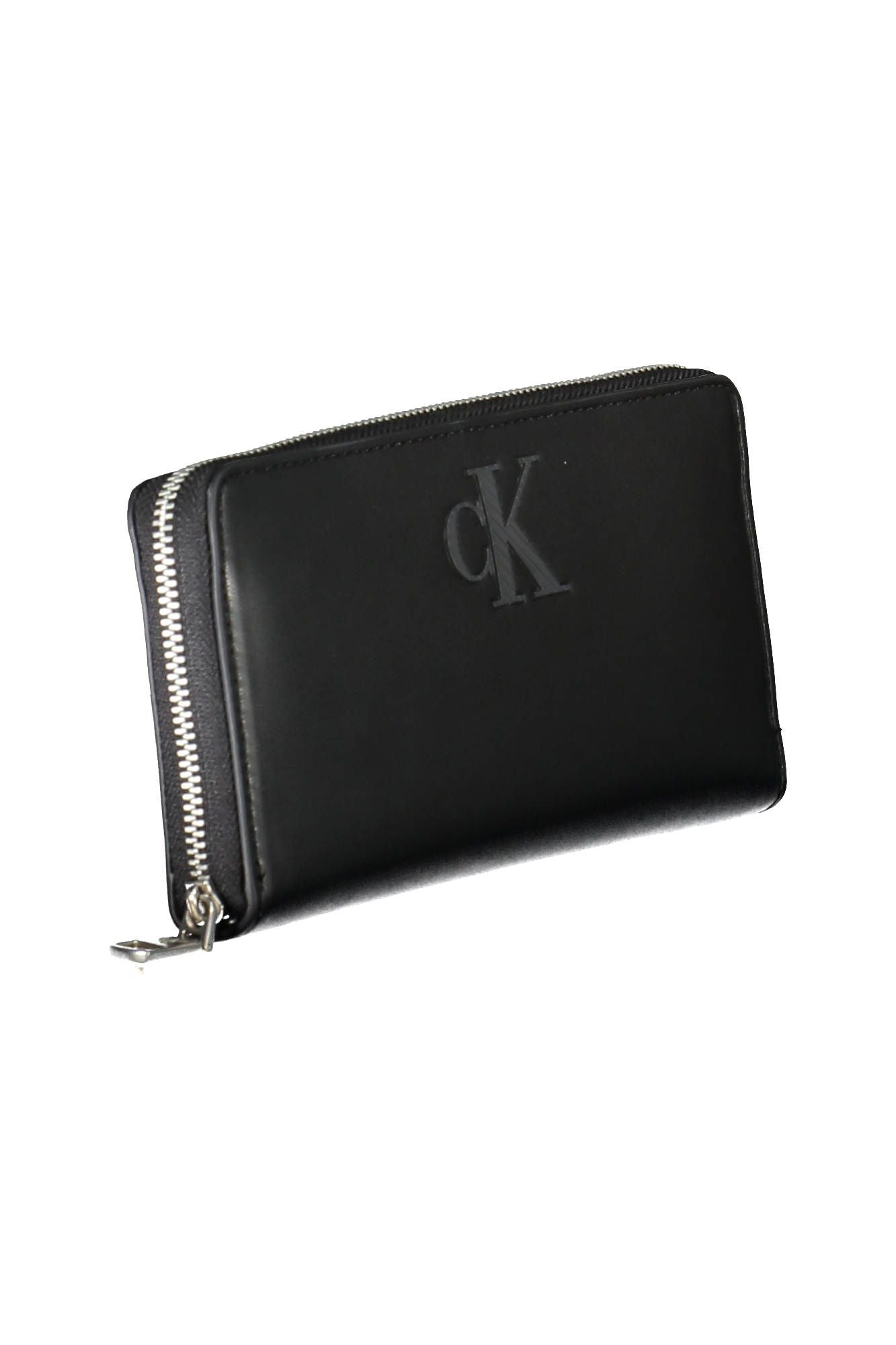 Elegant Multi-Compartment Black Wallet