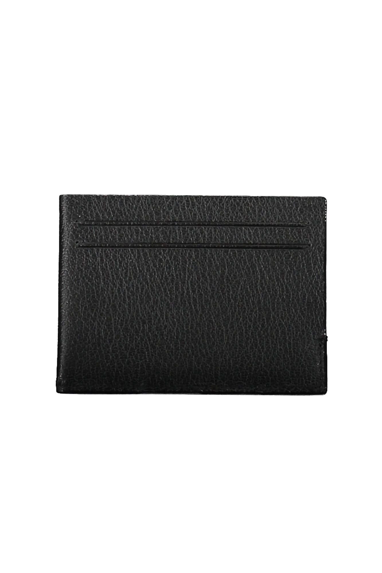 Sleek Leather Card Holder with Contrast Detailing