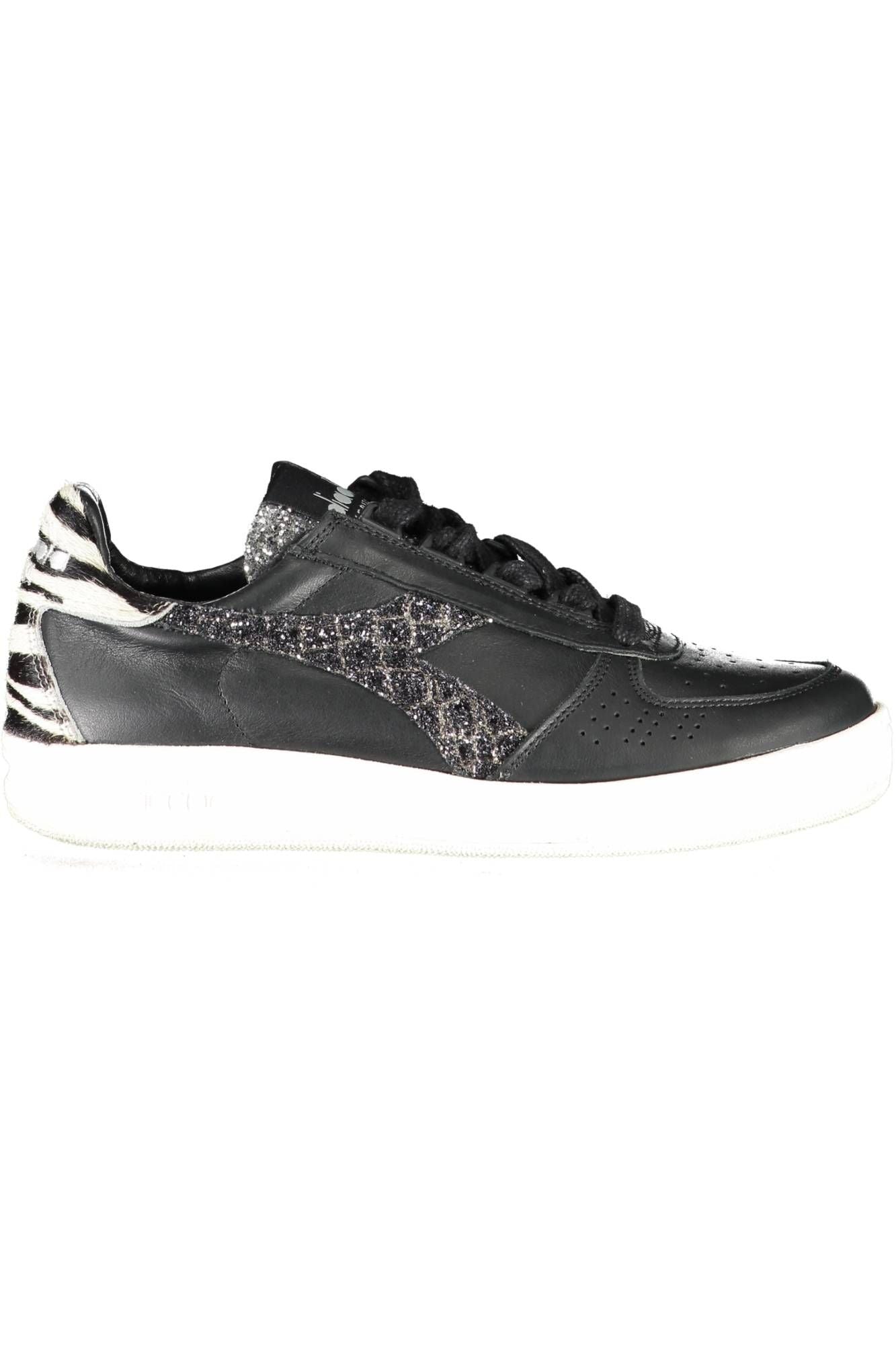 Chic Contrasting Lace-up Trainers