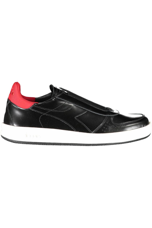 Sleek Black Sports Sneakers With Contrasting Sole
