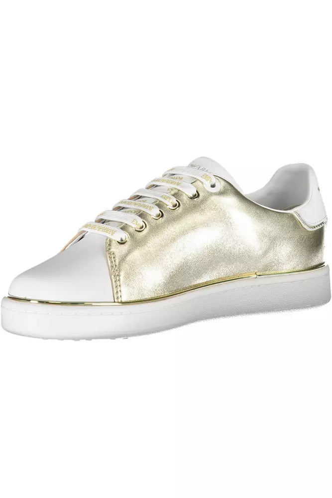 Elegant White Sneakers with Contrasting Accents