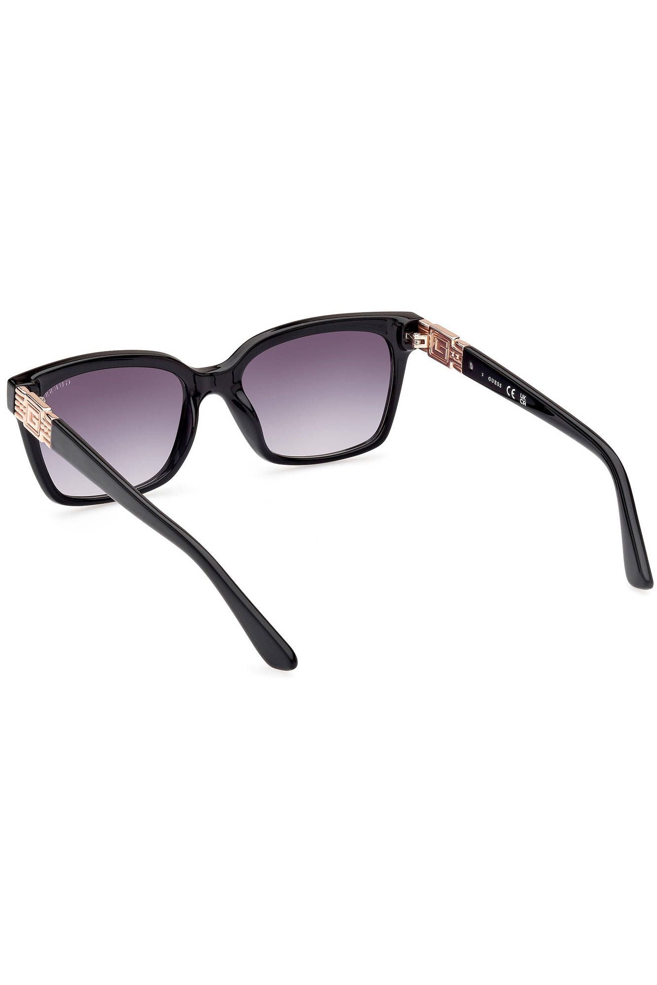 Chic Square Lens Sunglasses in Timeless Black