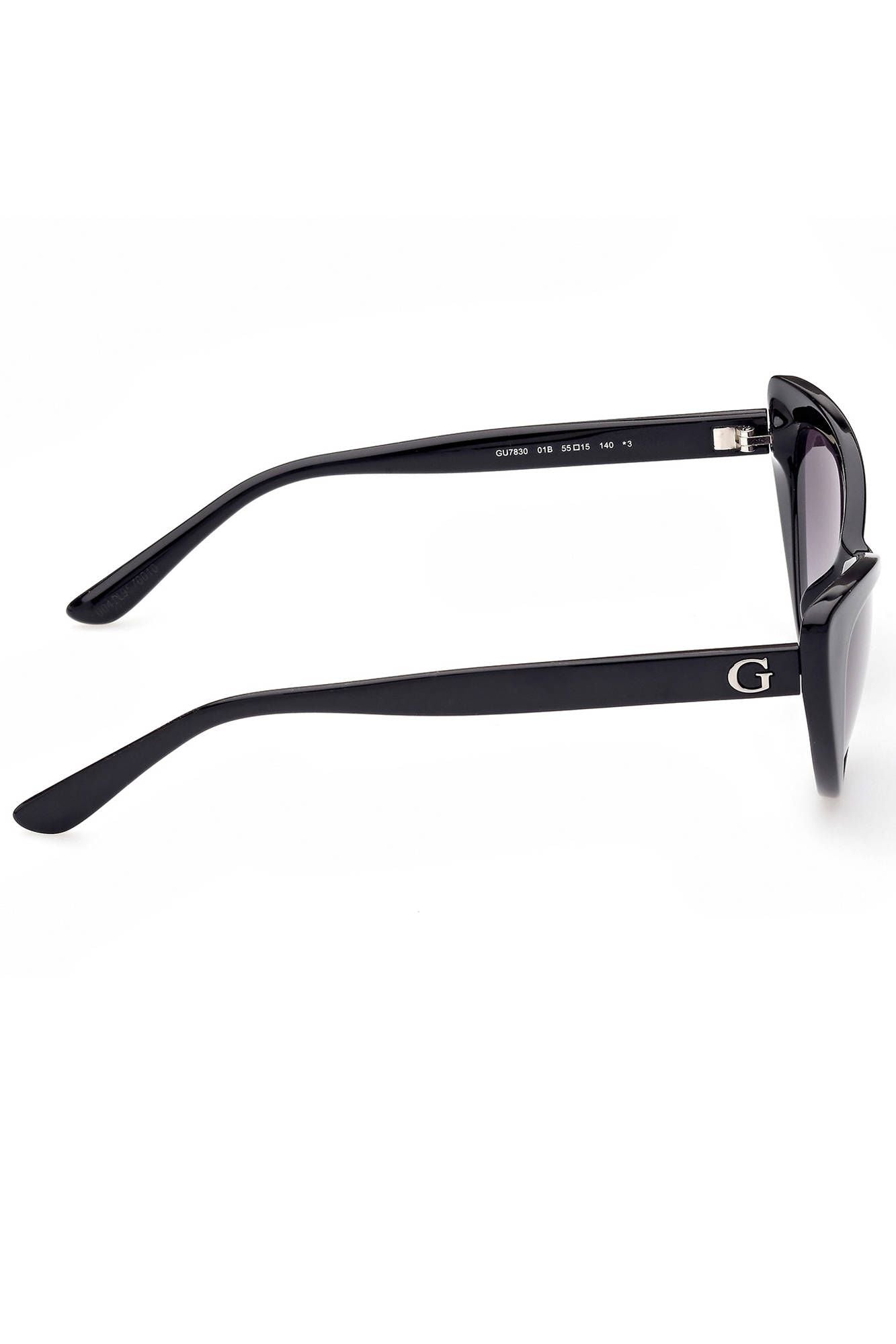 Sleek Teardrop Black Sunglasses