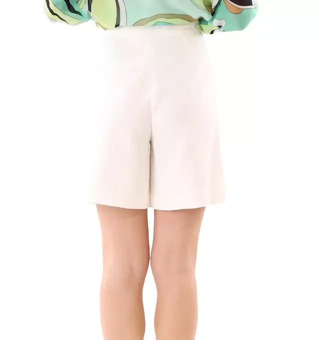 Chic White Bermuda Shorts with Elastic Comfort