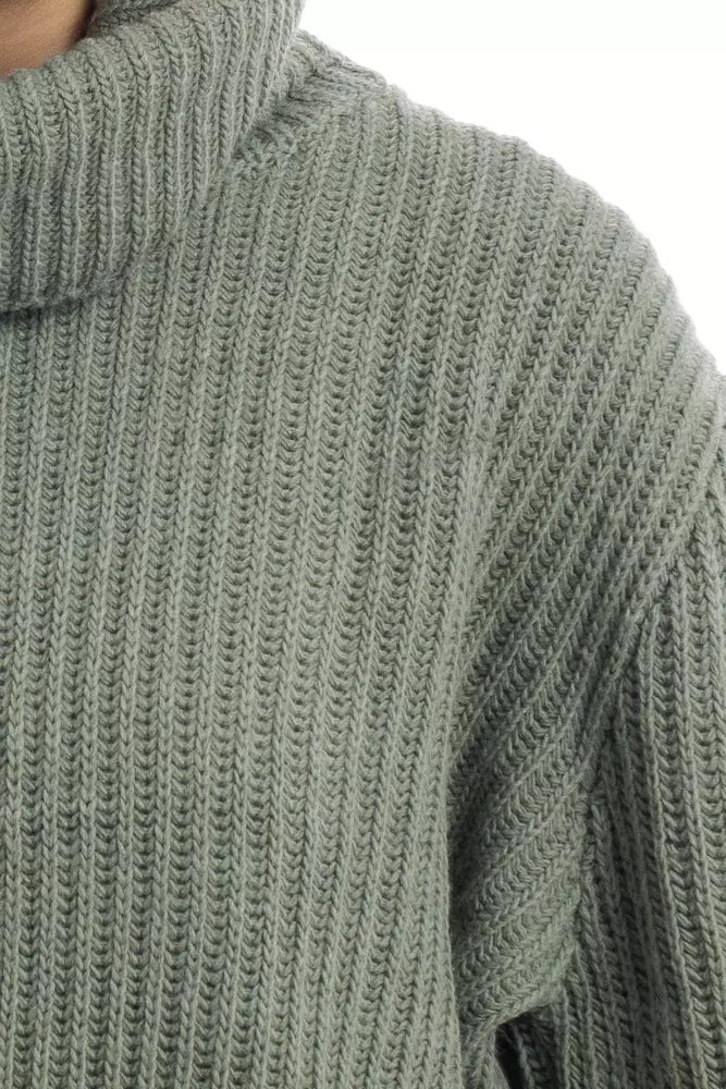 Chic Ribbed Turtleneck Cropped Sweater