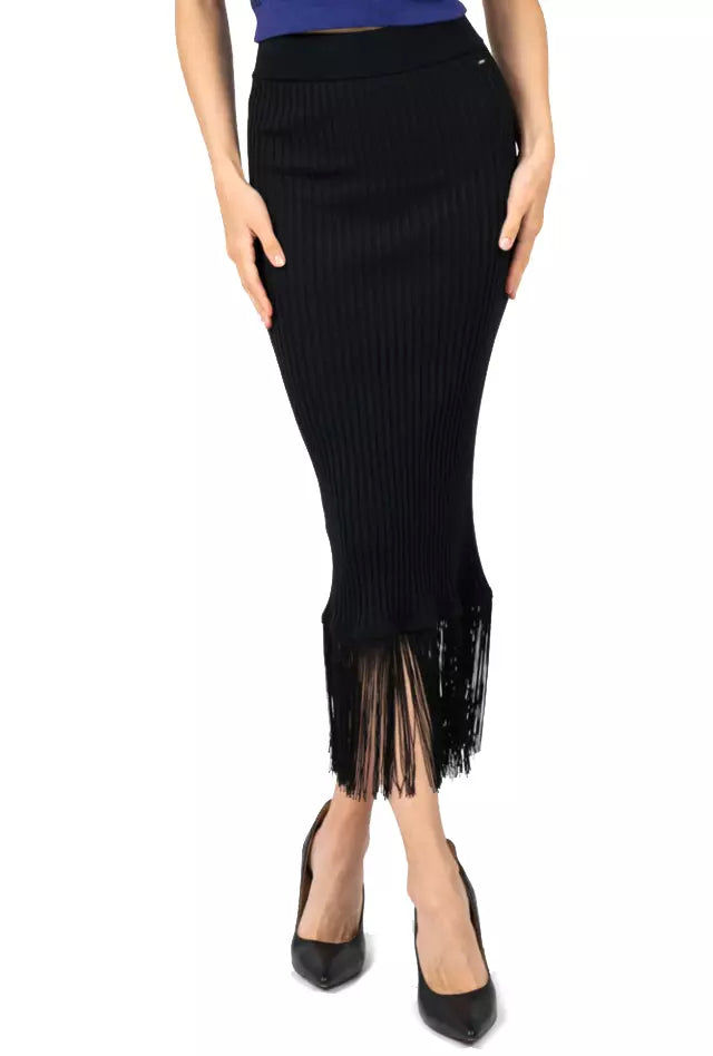 Chic Ribbed-Fringe Pencil Skirt in Black