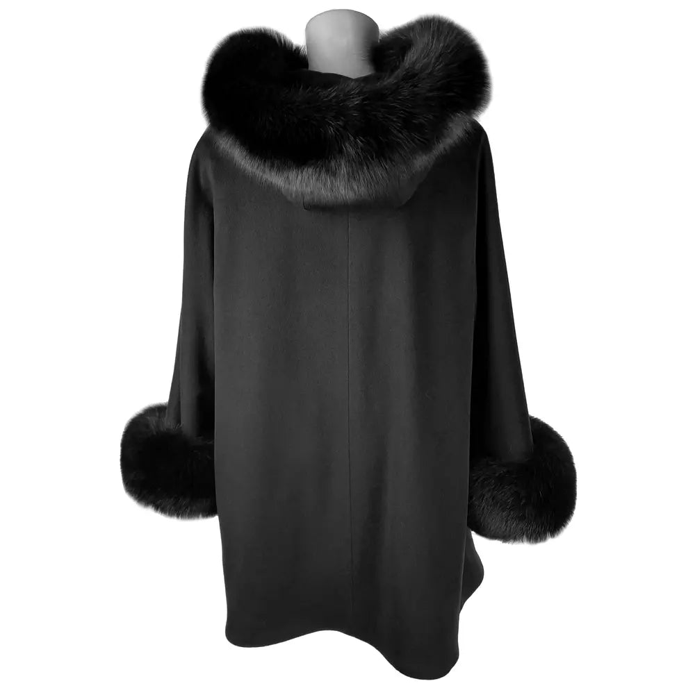 Chic Woolen Short Coat with Fur Detail