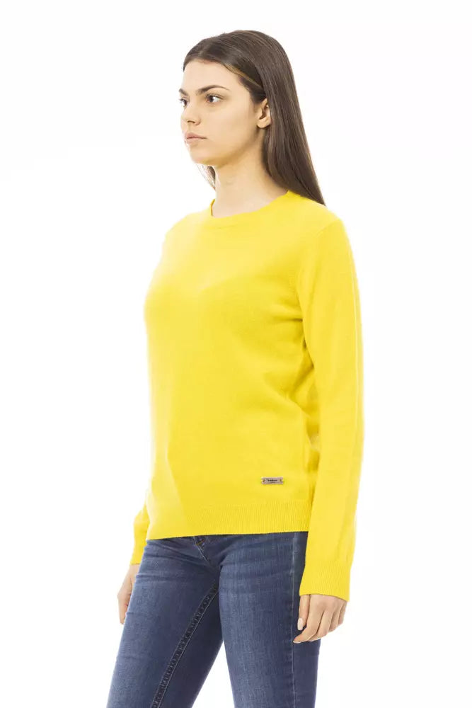 Chic Wool-Cashmere Crewneck Sweater in Yellow