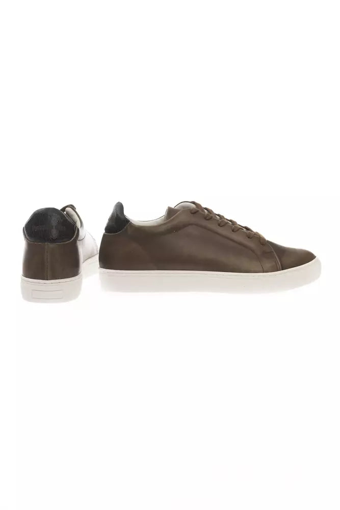 Sleek Monocolor Leather Sneakers