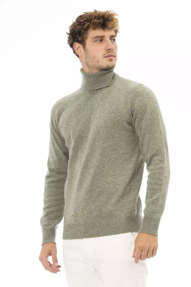 Chic Turtleneck Woolen Sweater in Lush Green