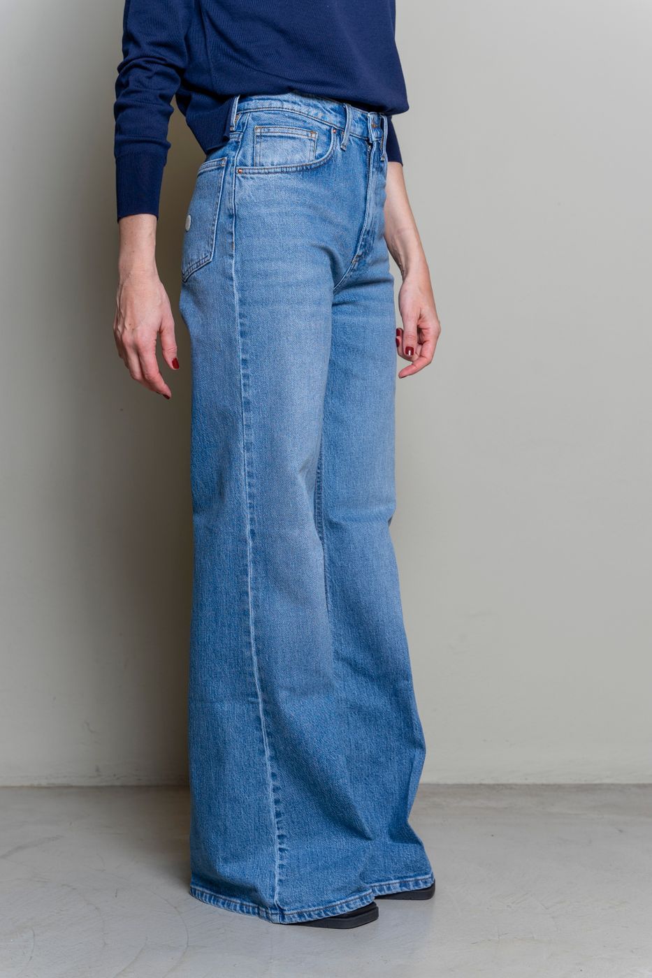 Elegant Wide Leg Denim in Blue