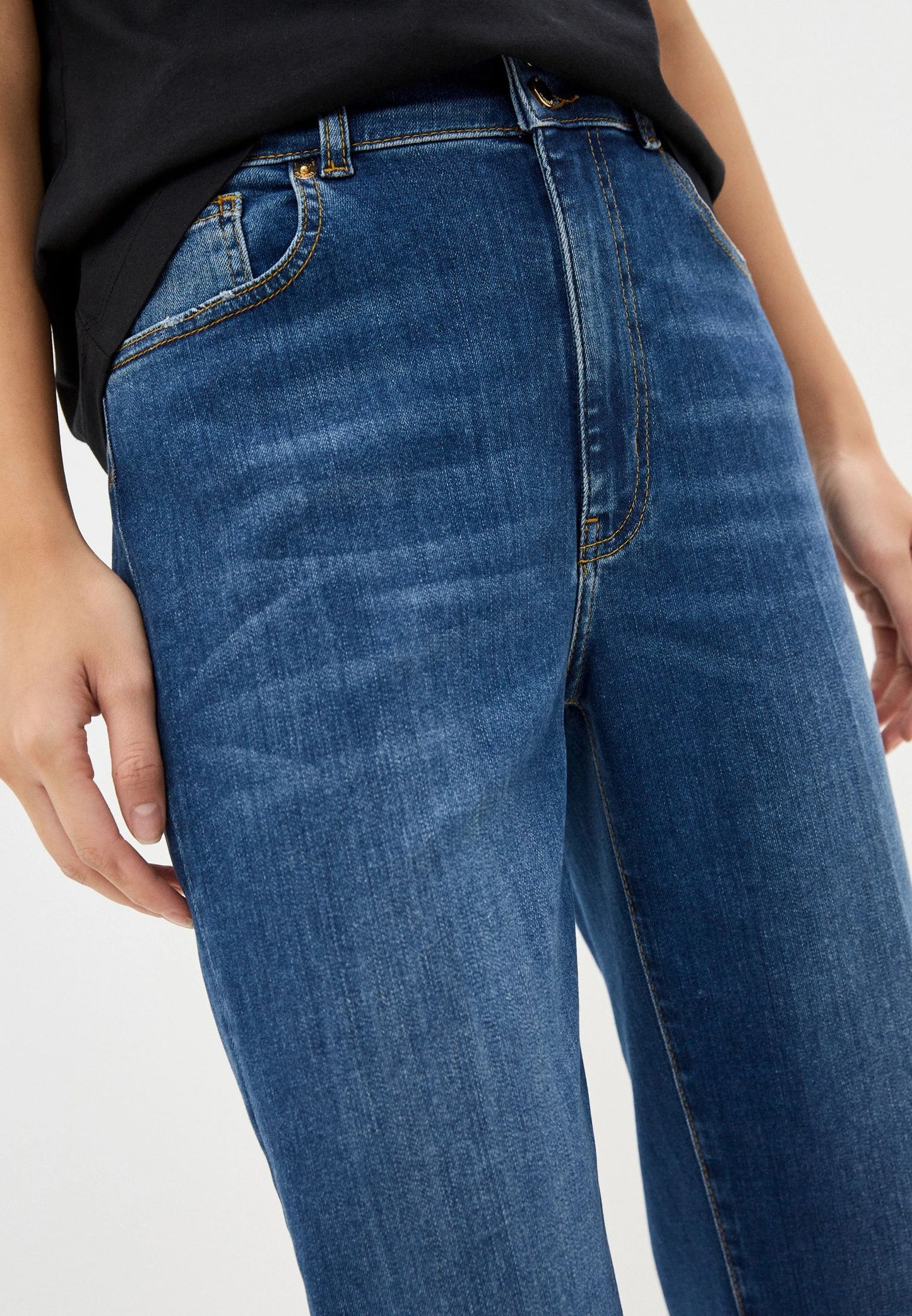 Chic Worn-Look Straight Leg Jeans