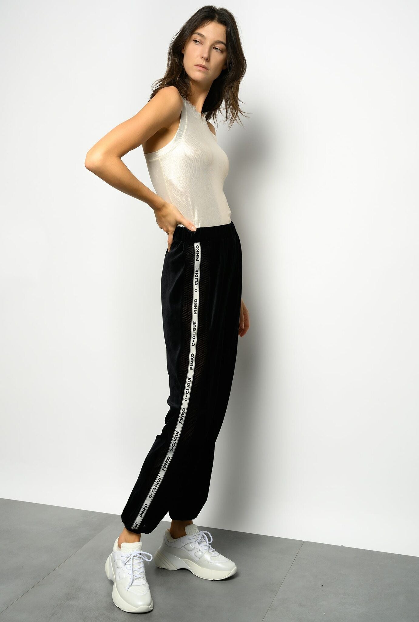 Chic Velvety Sports Trousers with Contrasting Mesh Band