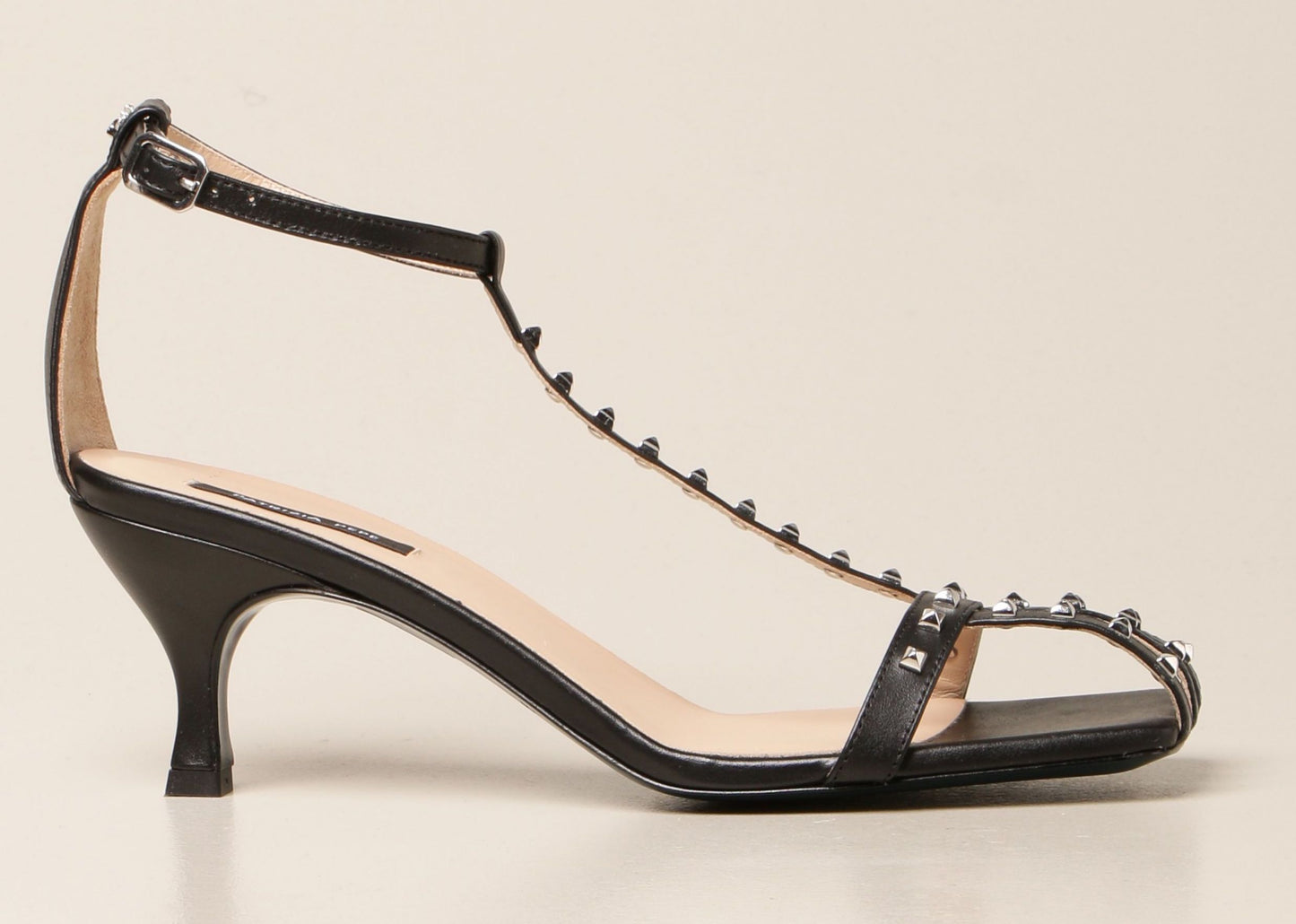 Chic Black Heeled Sandals - Italian Elegance