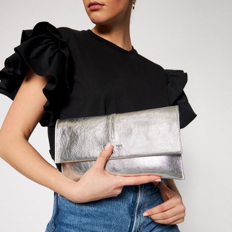 Chic Silver Leather Shoulder Bag