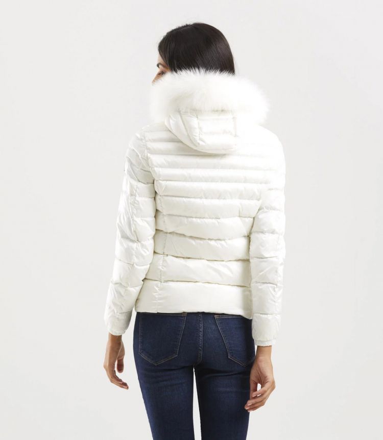 Elegant White Padded Jacket with Fur Hood