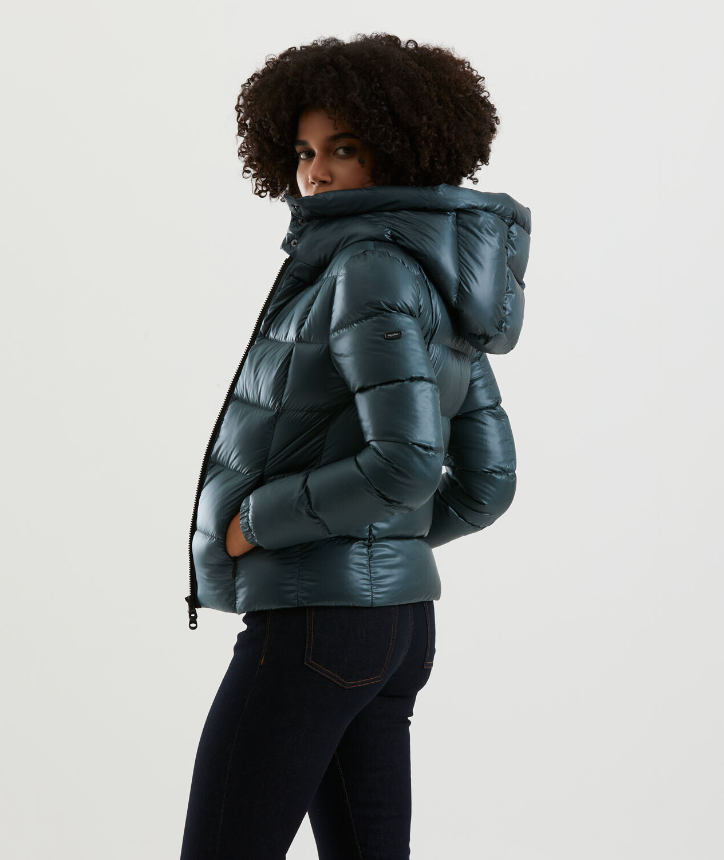 Elegant Quilted Women's Short Down Jacket