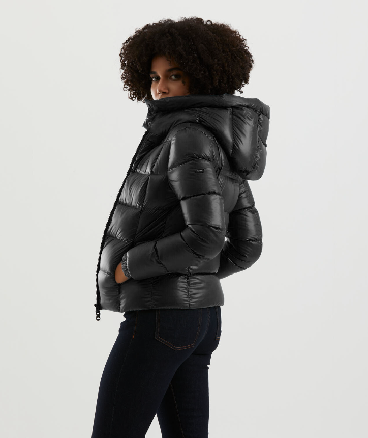 Chic Quilted Short Down Jacket with Maxi Hood