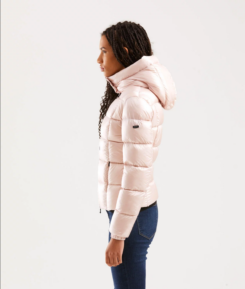 Chic Short Quilted Down Jacket with Maxi Hood