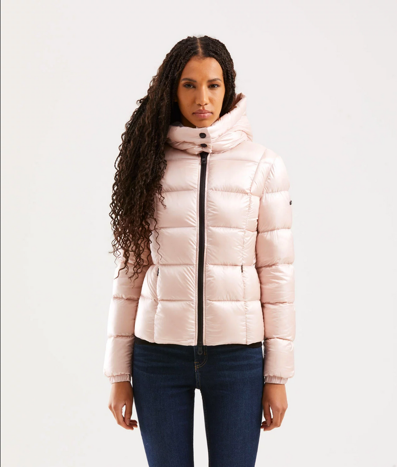 Chic Short Quilted Down Jacket with Maxi Hood