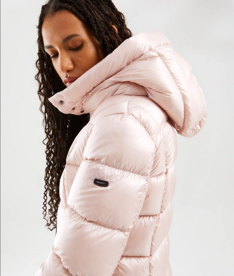 Chic Short Quilted Down Jacket with Maxi Hood