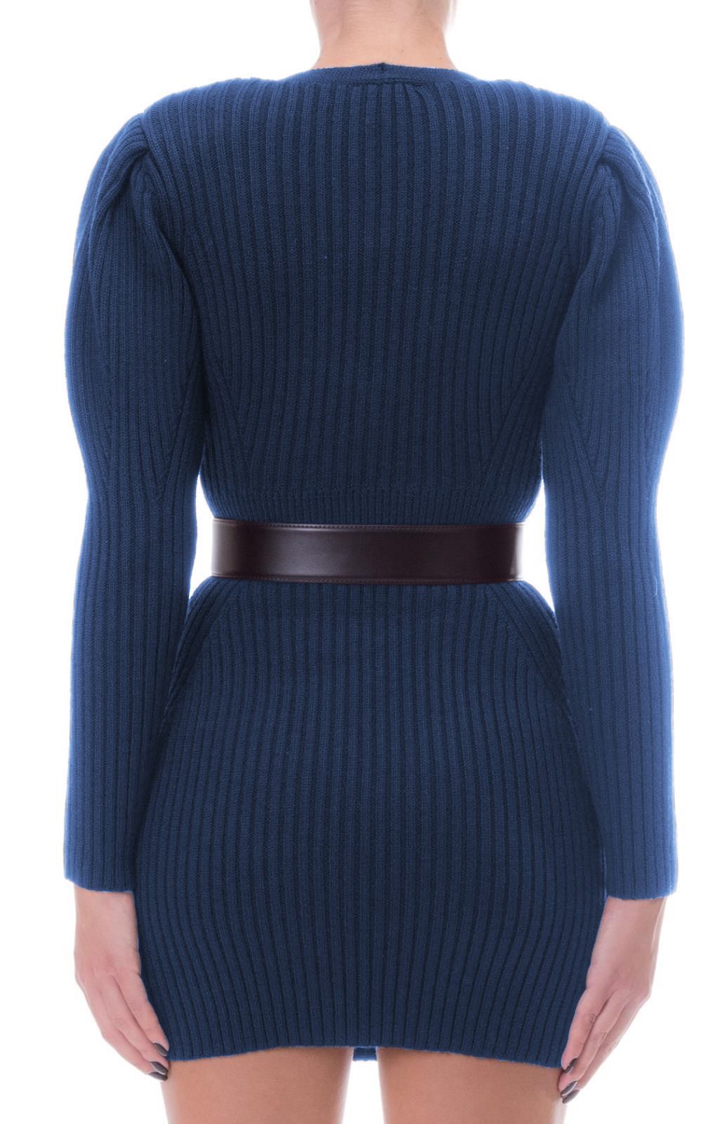 Elegant Long-Sleeved Knit Dress with Belt