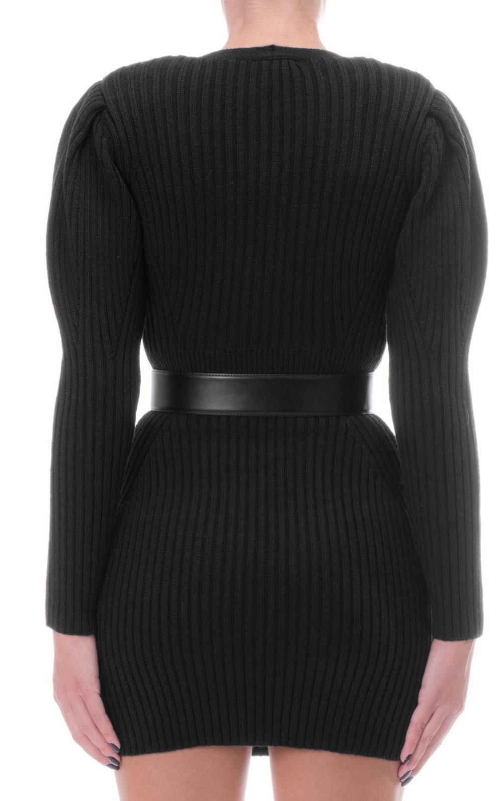 Elegant Long-Sleeved V-Neck Knit Dress with Belt