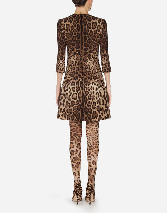 Elegant Leopard Print Crêpe Dress