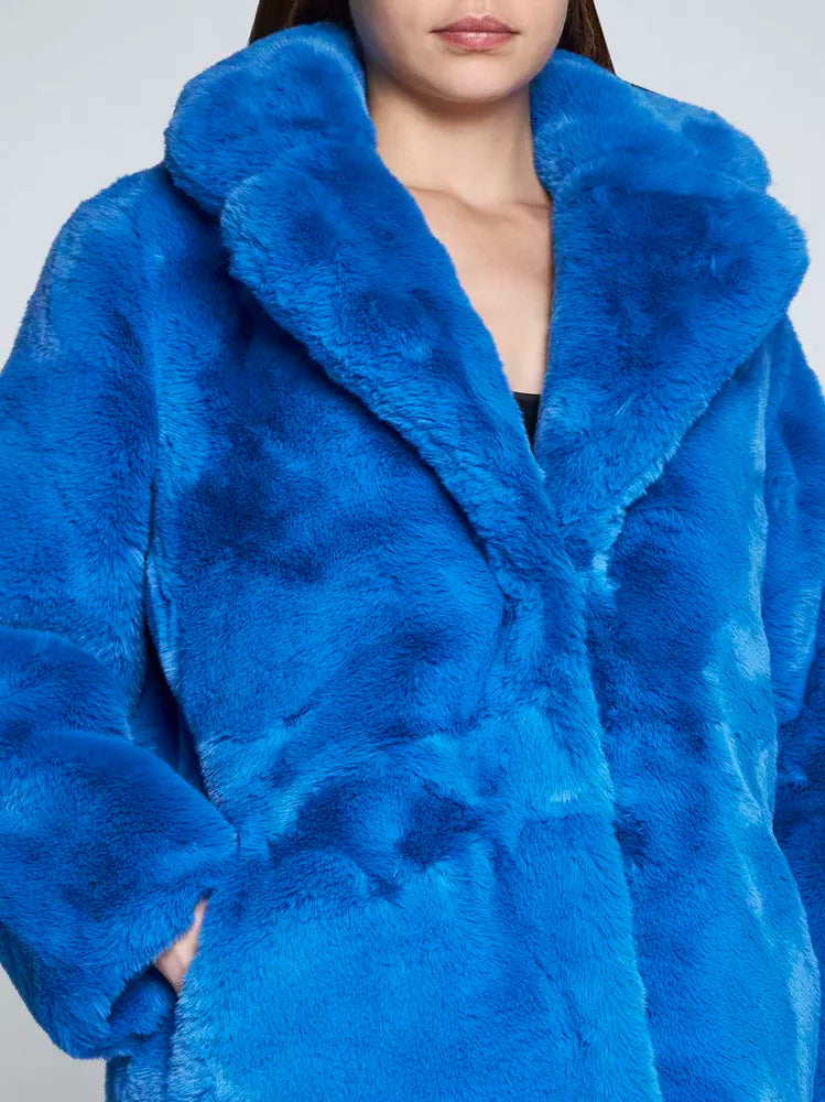 Chic Sapphire Eco-Fur Jacket – Unparalleled Warmth